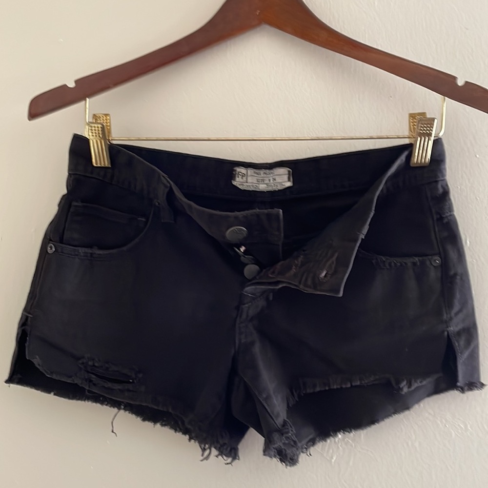 FP FREE PEOPLE BLACK SHORTS Size W 24 U.S.A.COD # 0159. - Picture 11 of 14